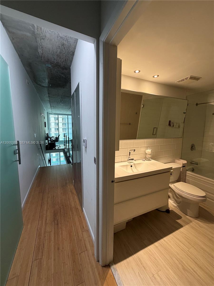 690 SW 1st Ct #2524, Miami FL 33130