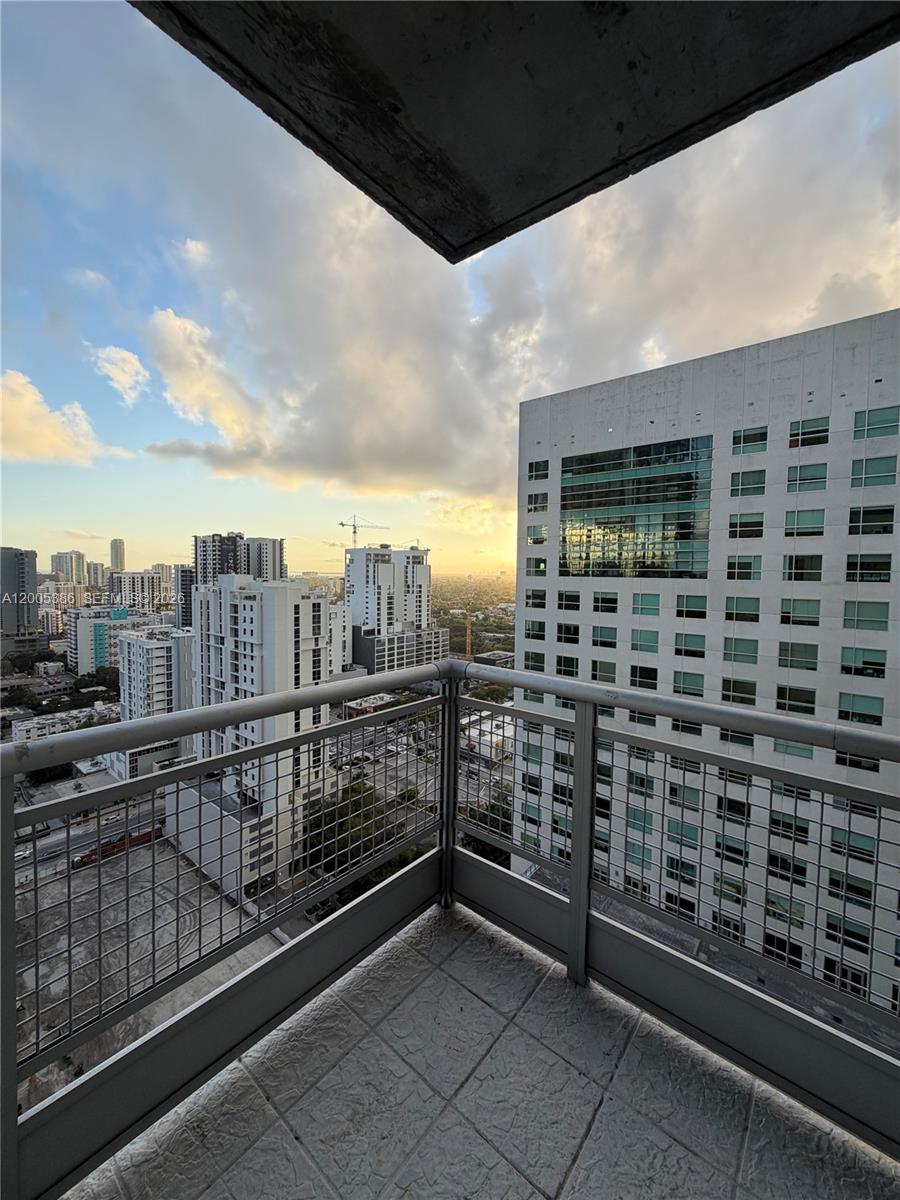 690 SW 1st Ct #2524, Miami FL 33130