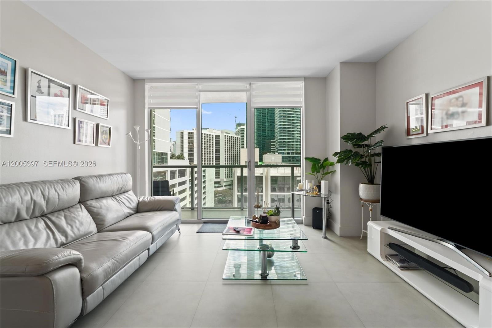 500 Brickell Ave #1405, Miami FL 33131