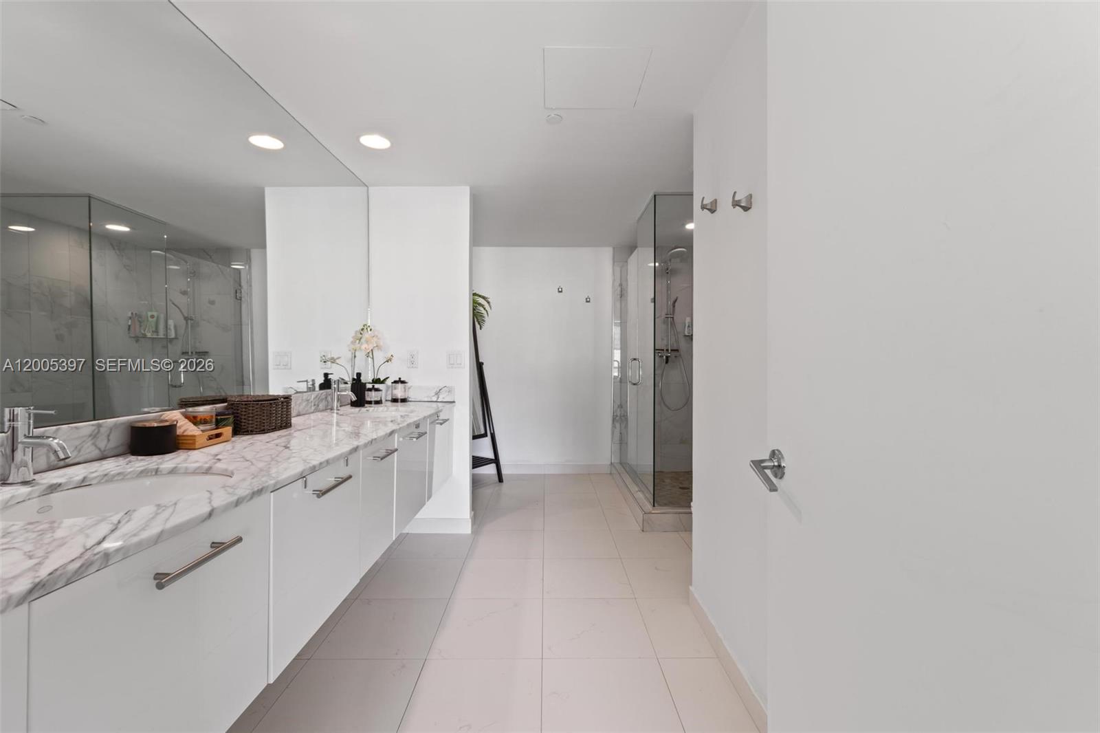 500 Brickell Ave #1405, Miami FL 33131