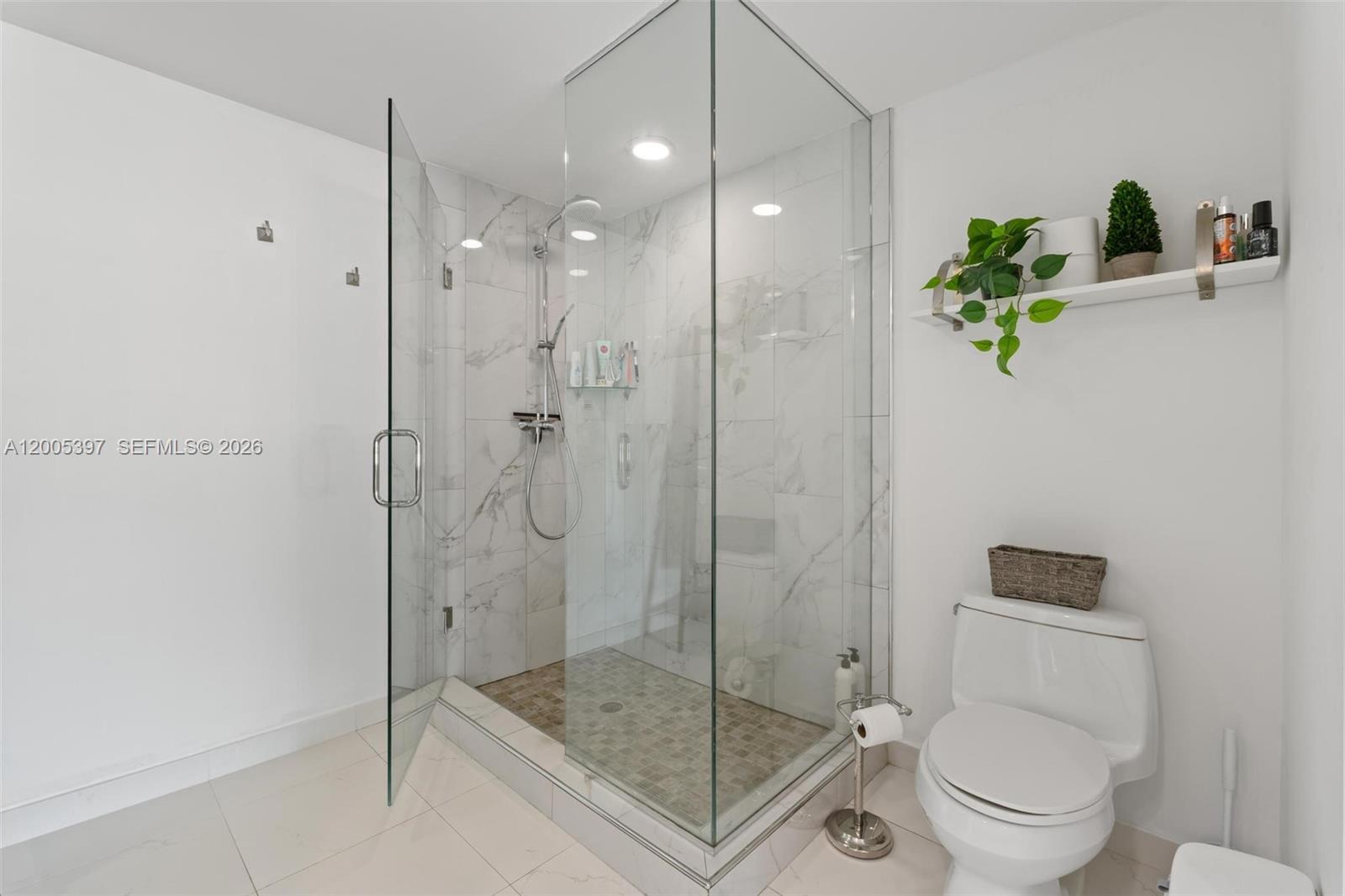500 Brickell Ave #1405, Miami FL 33131