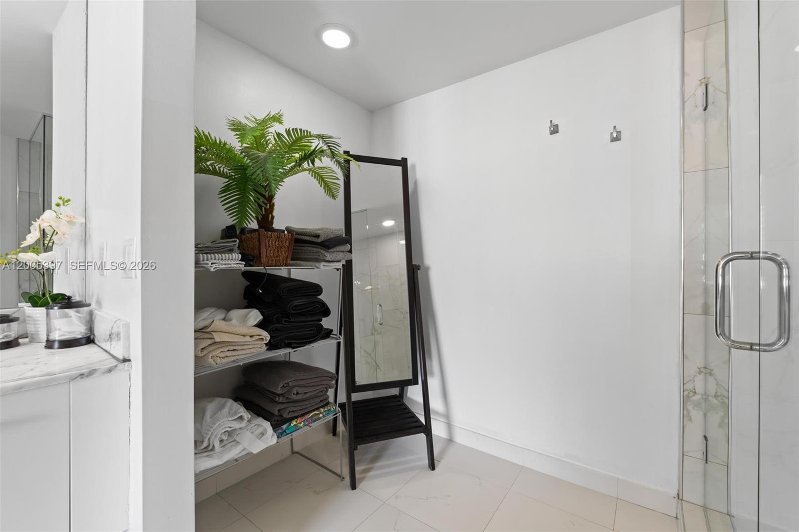 500 Brickell Ave #1405, Miami FL 33131