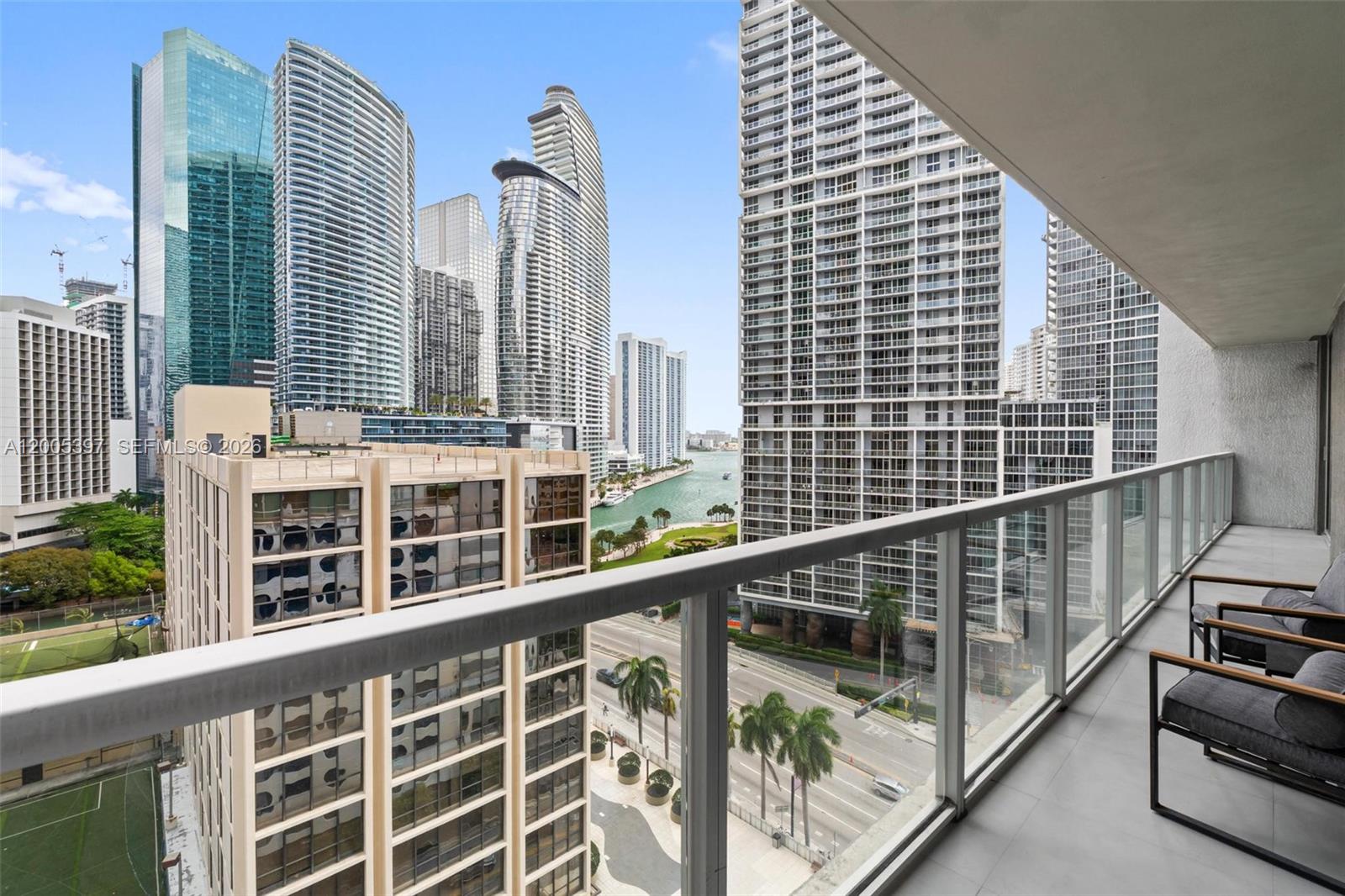 500 Brickell Ave #1405, Miami FL 33131