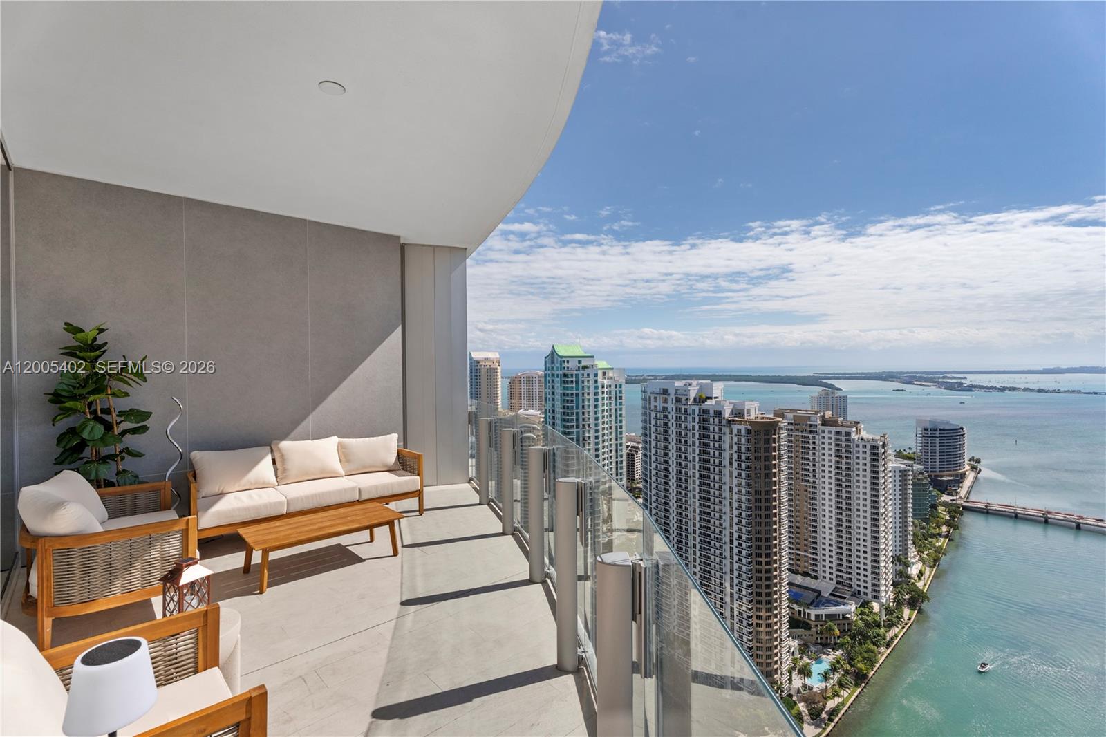 300 Biscayne Boulevard Way #4007W, Miami FL 33131