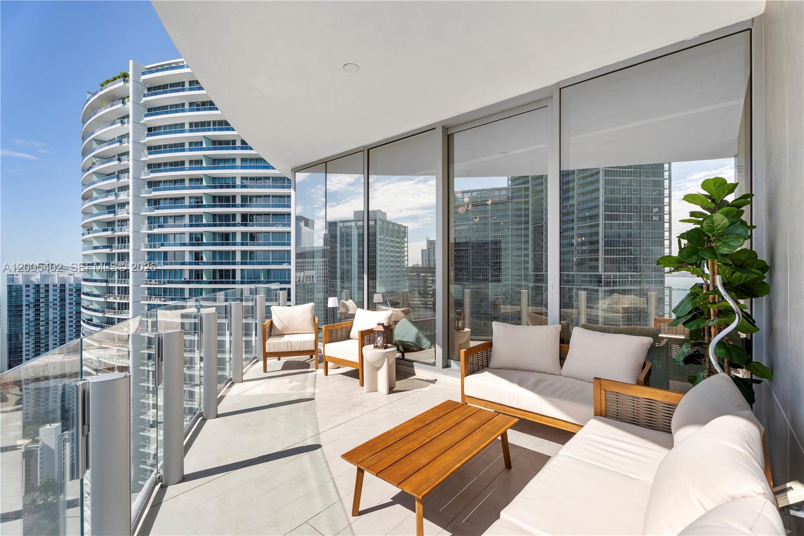 300 Biscayne Boulevard Way #4007W, Miami FL 33131