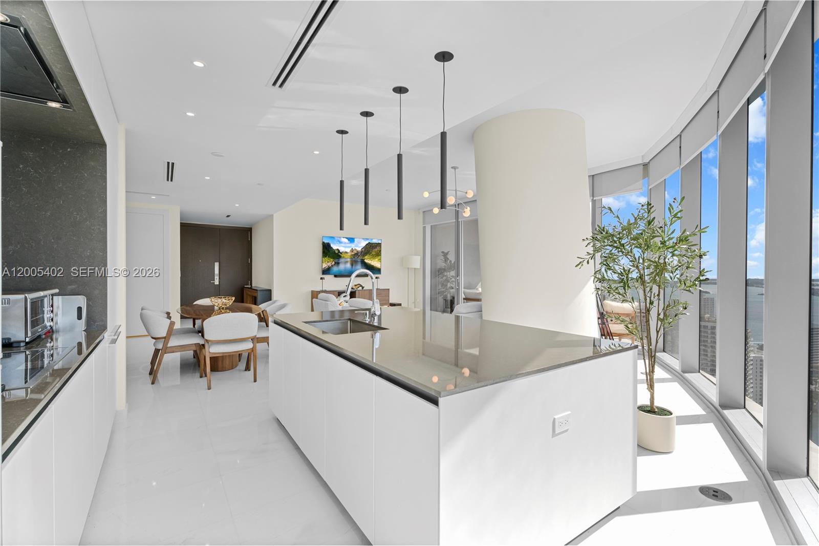 300 Biscayne Boulevard Way #4007W, Miami FL 33131