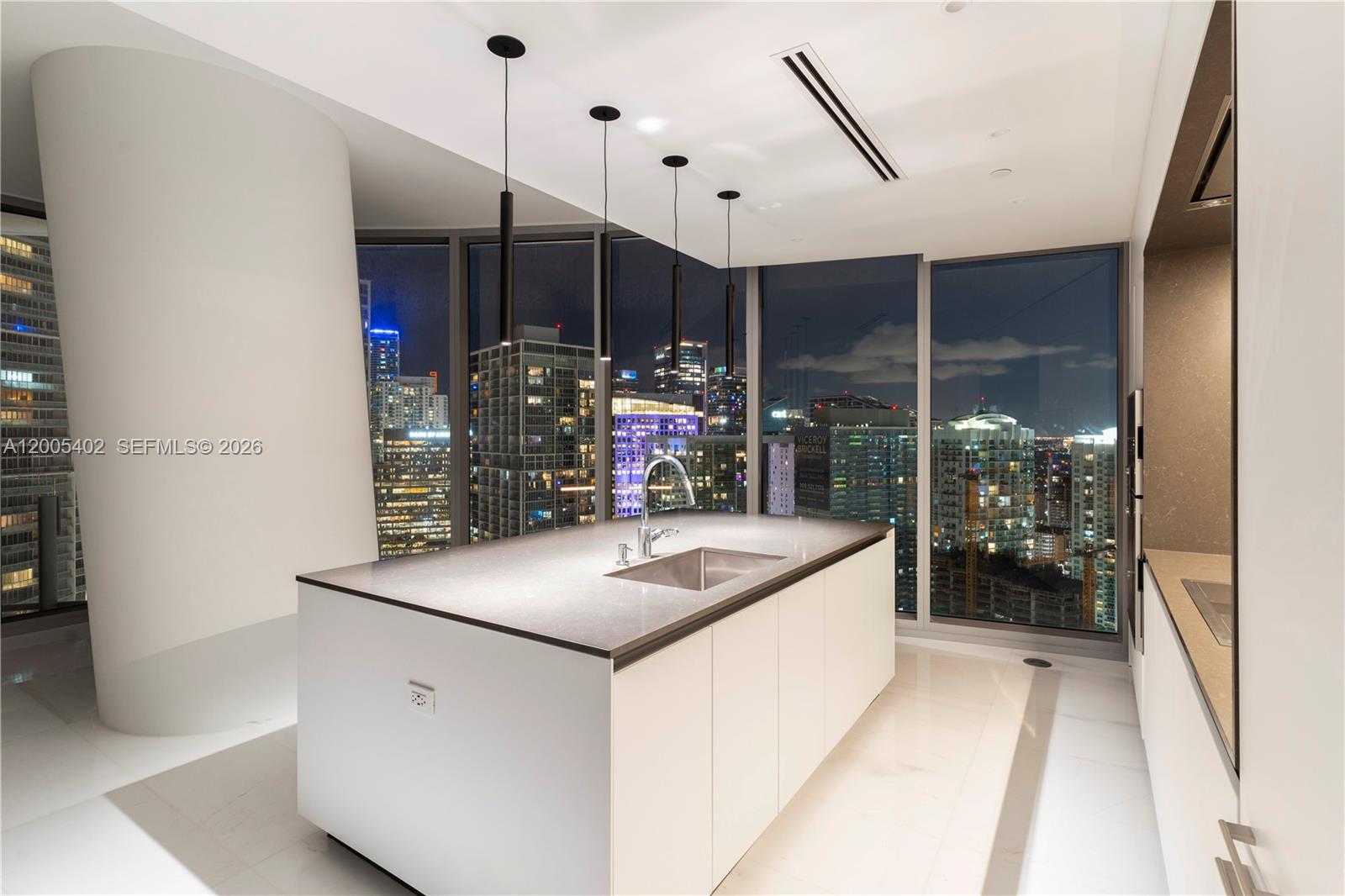 300 Biscayne Boulevard Way #4007W, Miami FL 33131