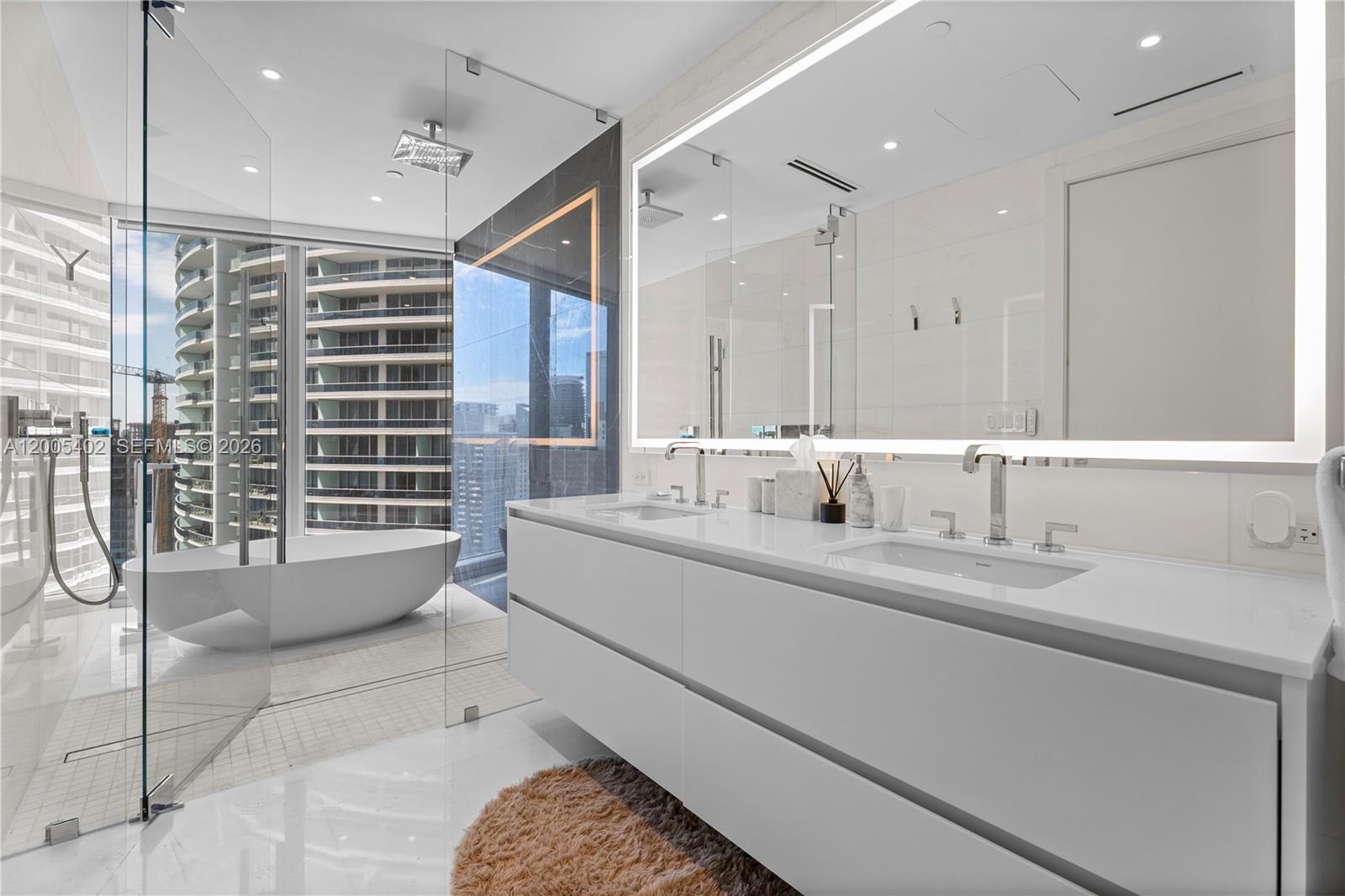 300 Biscayne Boulevard Way #4007W, Miami FL 33131