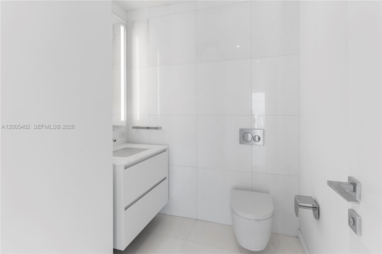 300 Biscayne Boulevard Way #4007W, Miami FL 33131
