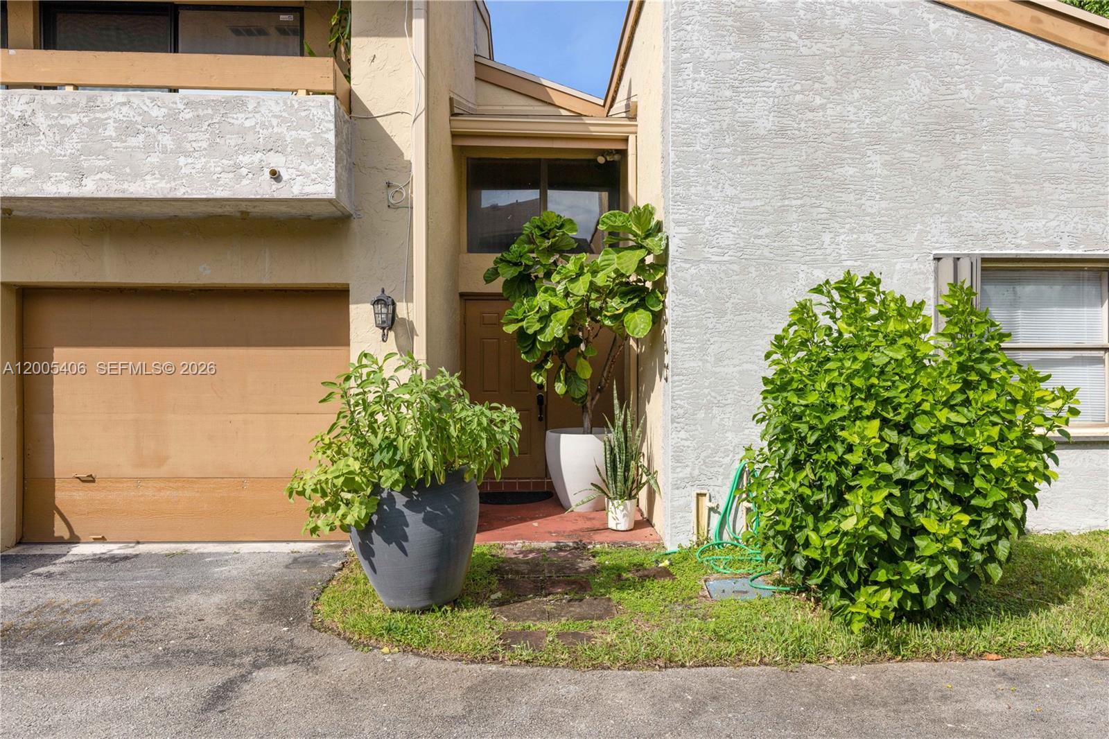 8390 N Missionwood Cir #D-18, Miramar FL 33025