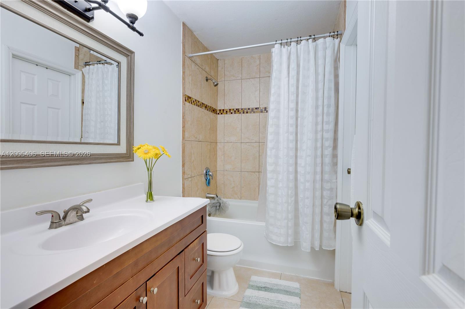 8390 N Missionwood Cir #D-18, Miramar FL 33025