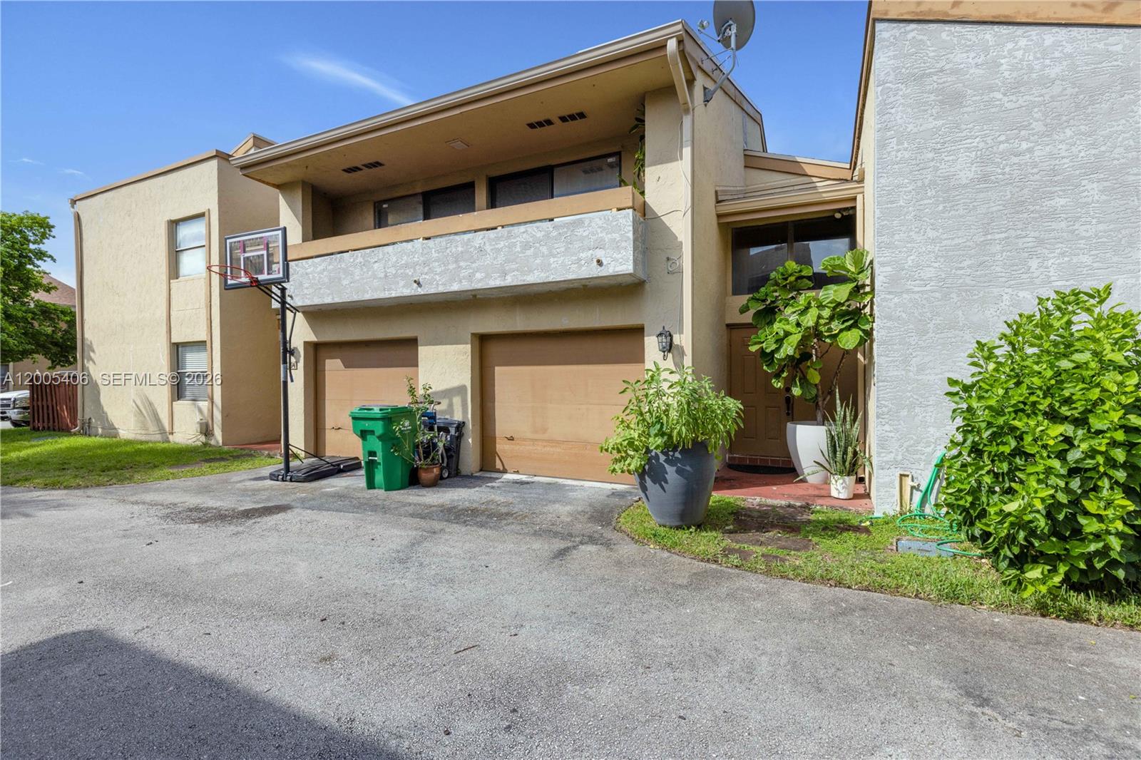 8390 N Missionwood Cir #D-18, Miramar FL 33025