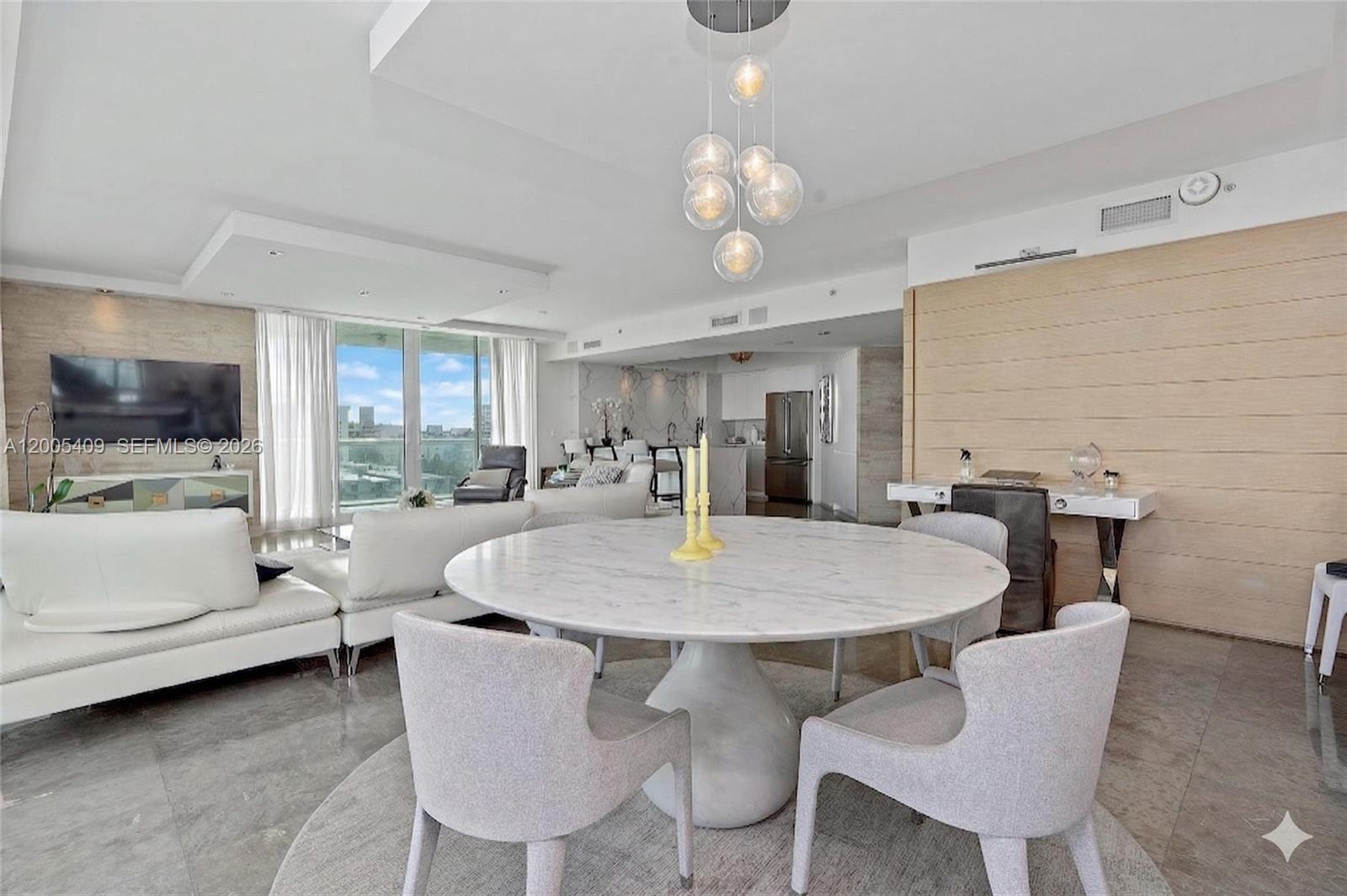 10 Venetian Way #804, Miami Beach FL 33139