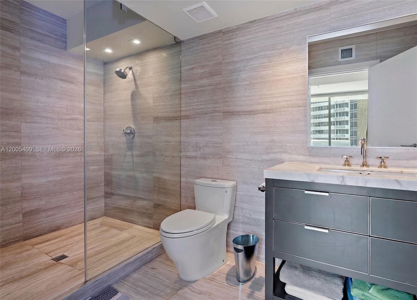 10 Venetian Way #804, Miami Beach FL 33139