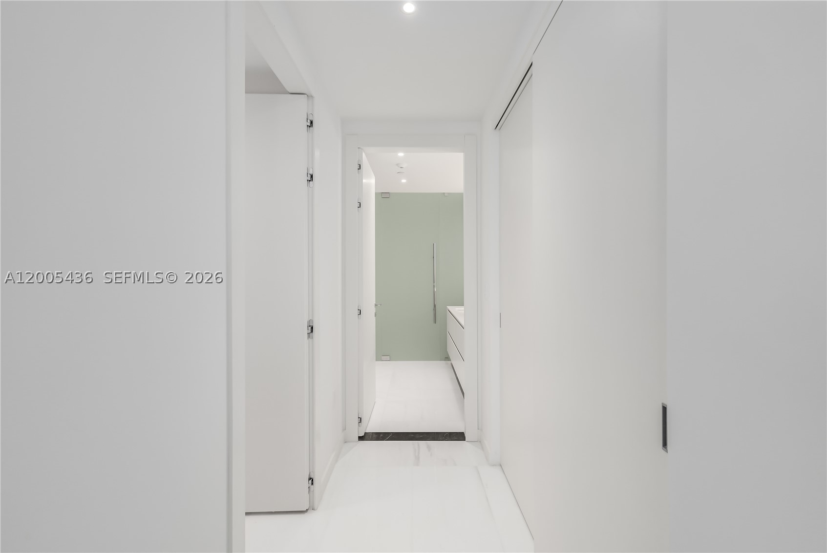 300 Biscayne Blvd Way #2802, Miami FL 33131