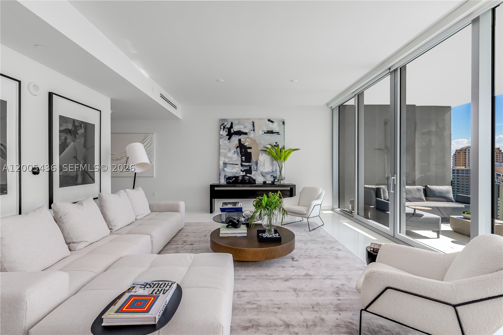 300 Biscayne Blvd Way #2802, Miami FL 33131
