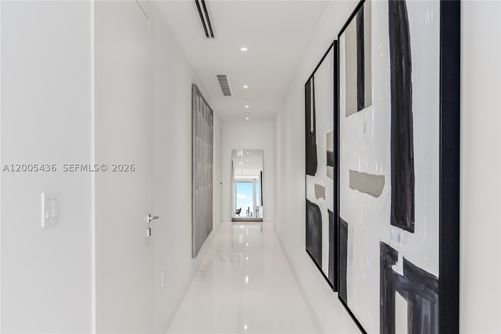 300 Biscayne Blvd Way #2802, Miami FL 33131
