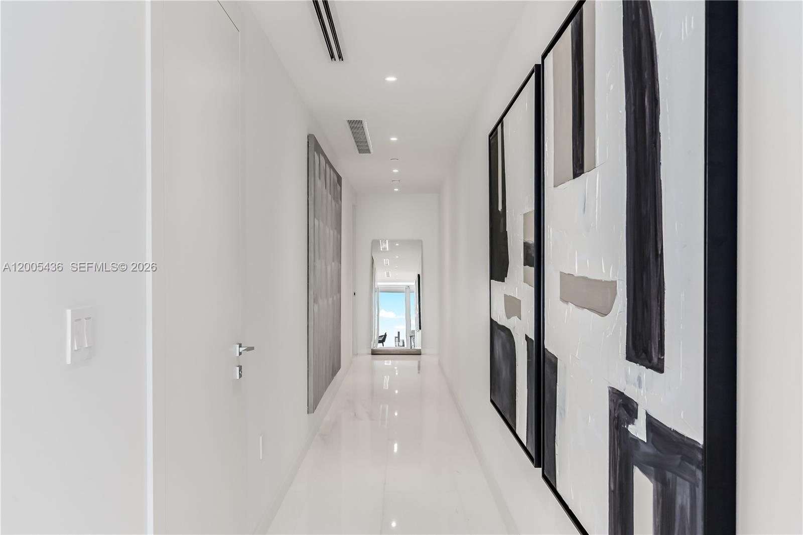 300 Biscayne Blvd Way #2802, Miami FL 33131