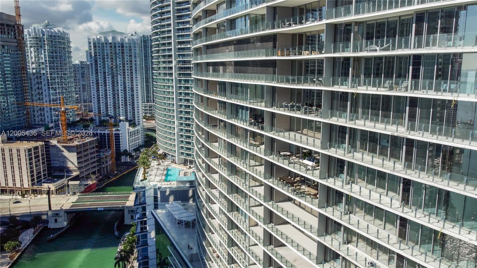 300 Biscayne Blvd Way #2802, Miami FL 33131