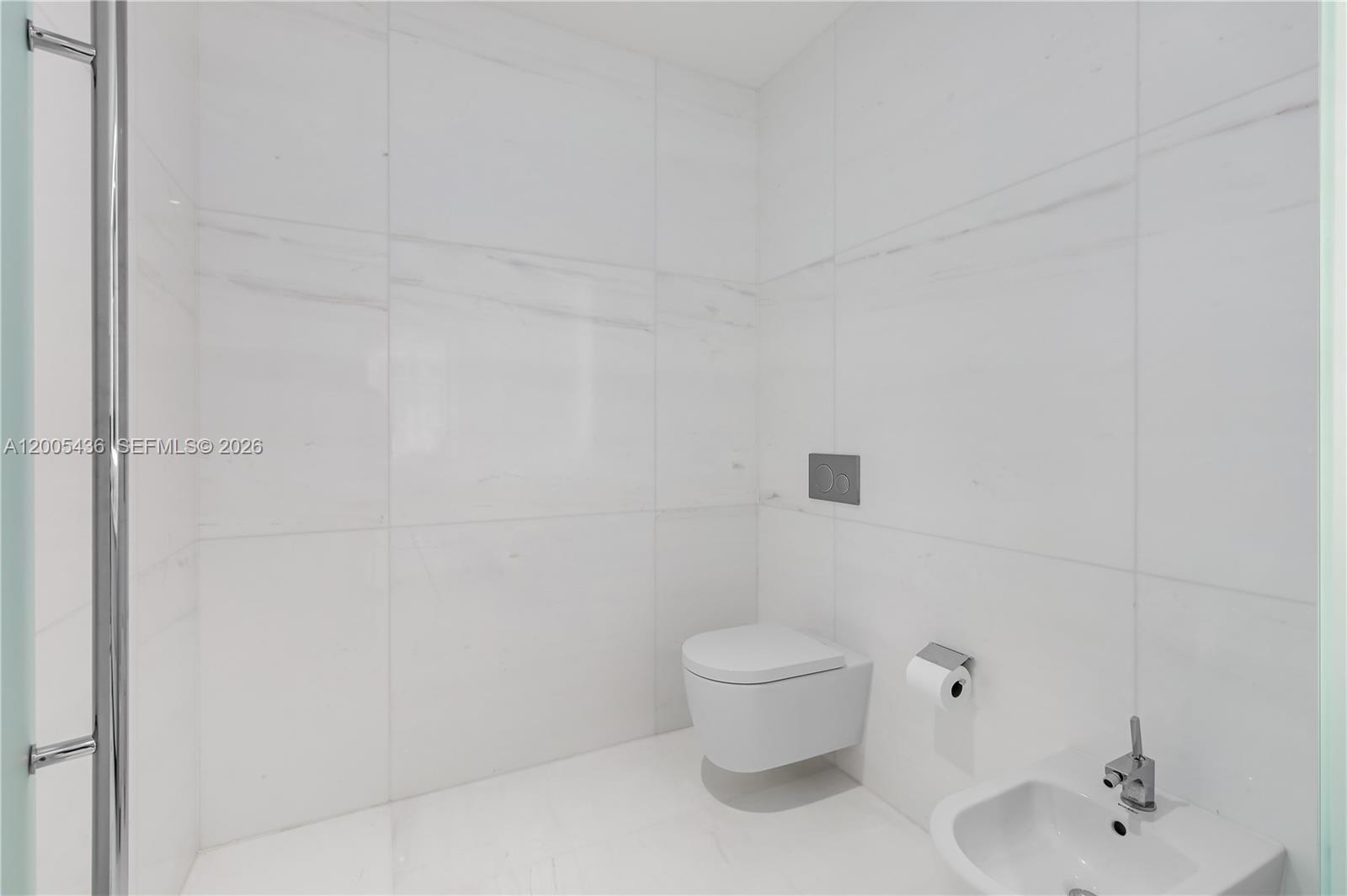 300 Biscayne Blvd Way #2802, Miami FL 33131