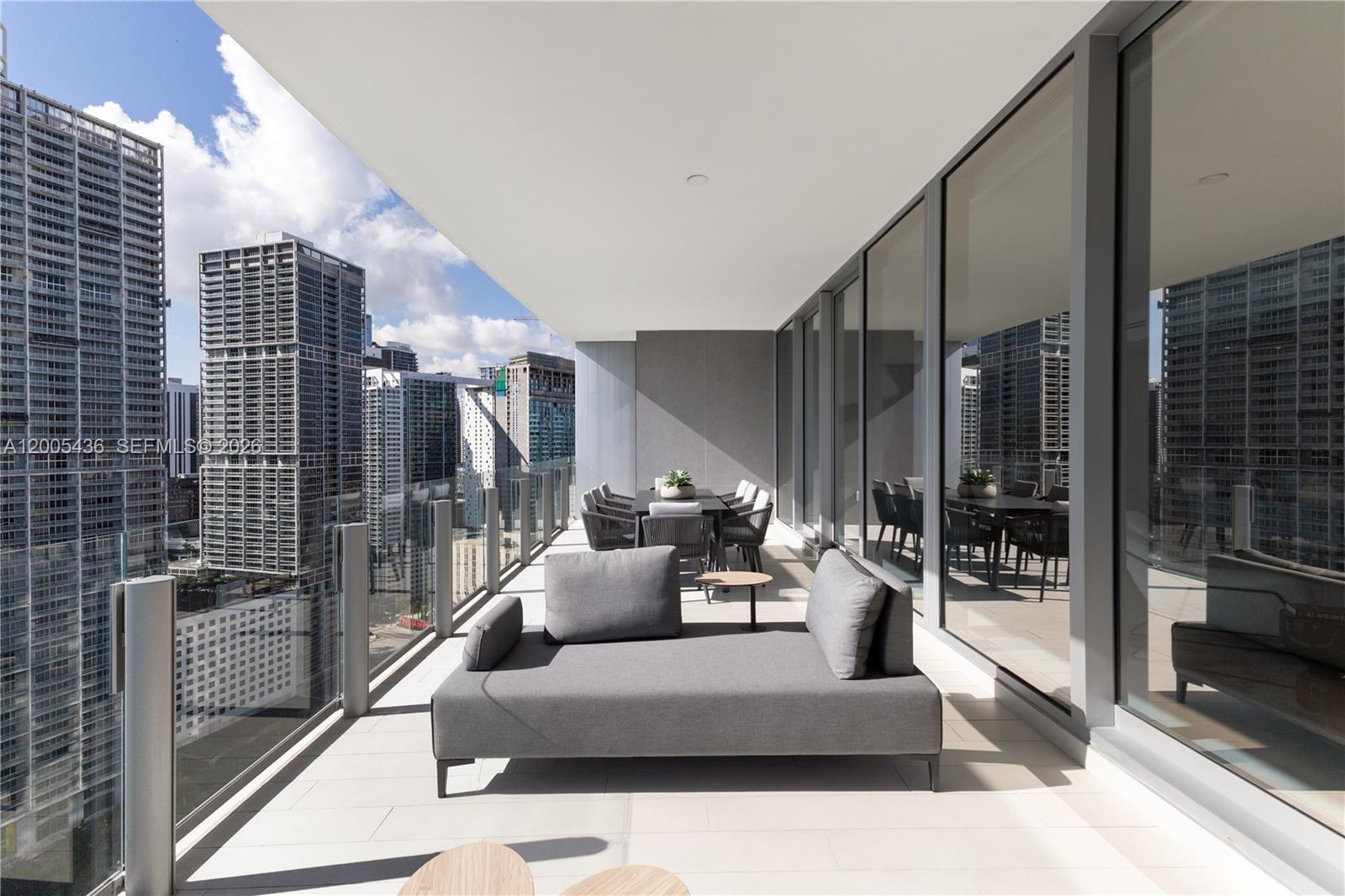 300 Biscayne Blvd Way #2802, Miami FL 33131