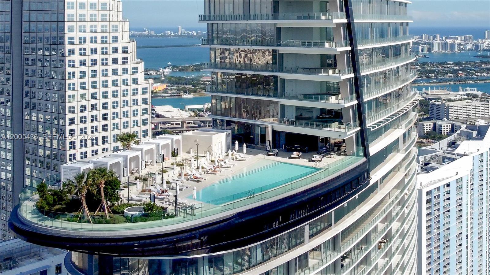 300 Biscayne Blvd Way #2802, Miami FL 33131