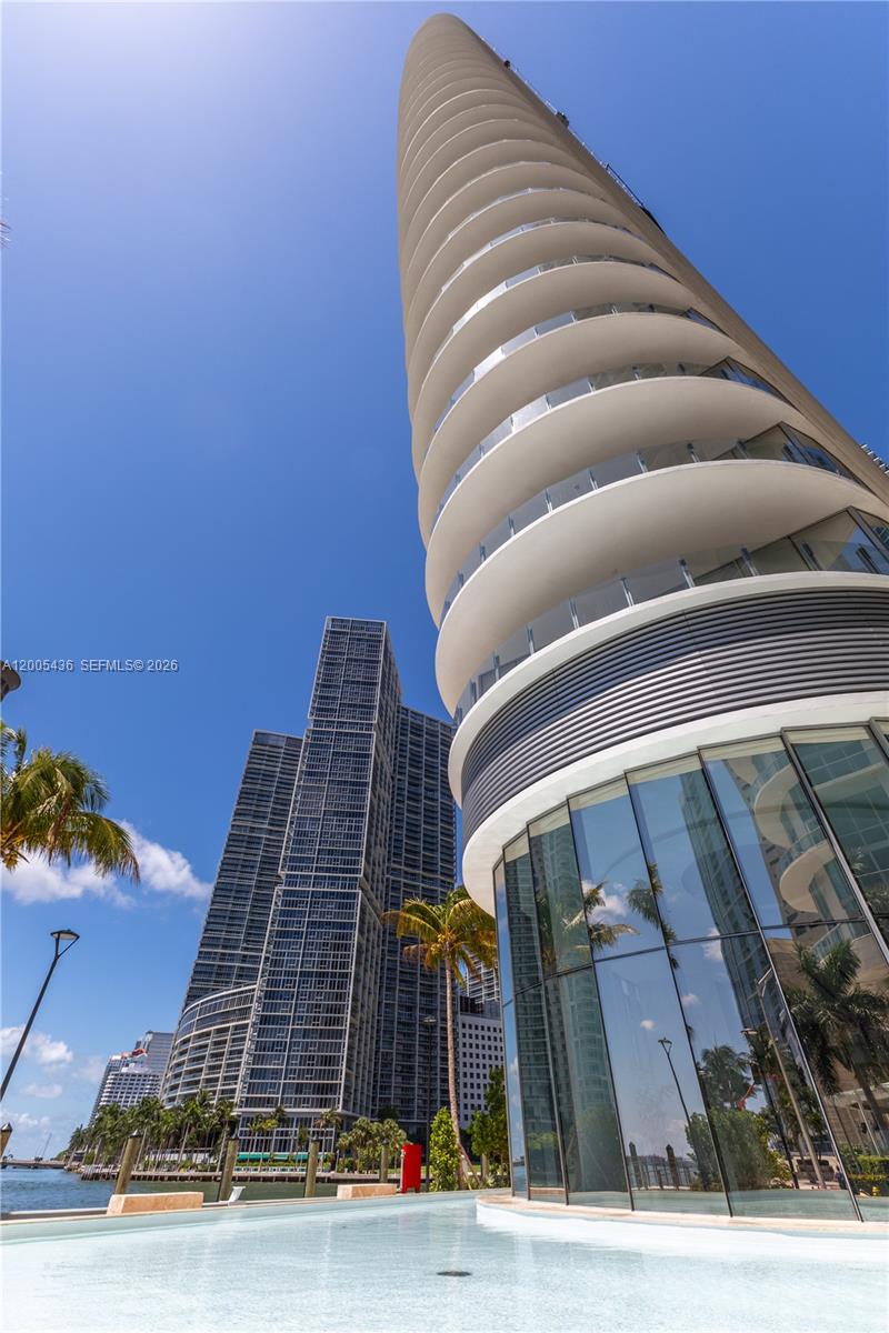 300 Biscayne Blvd Way #2802, Miami FL 33131