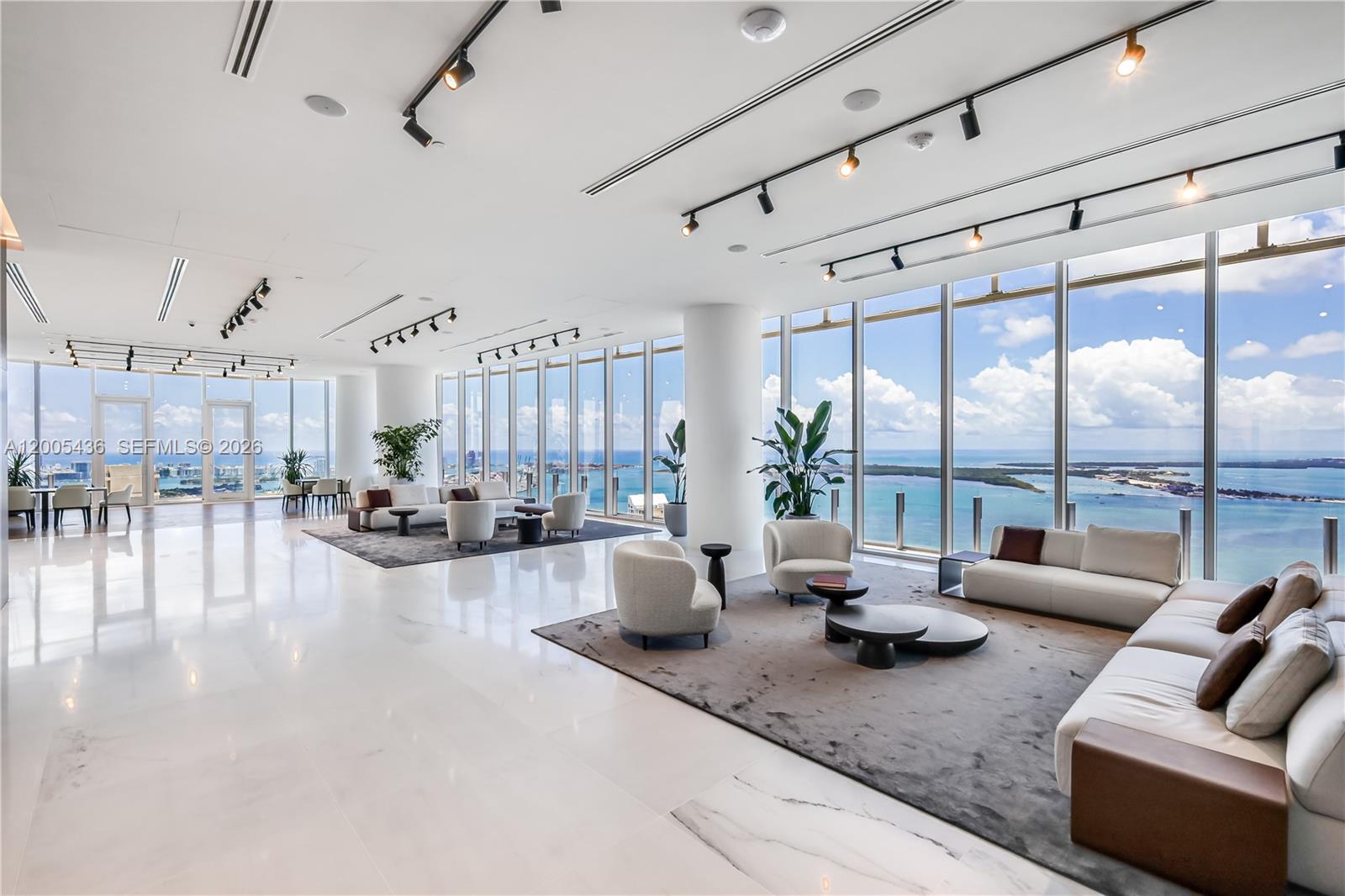 300 Biscayne Blvd Way #2802, Miami FL 33131