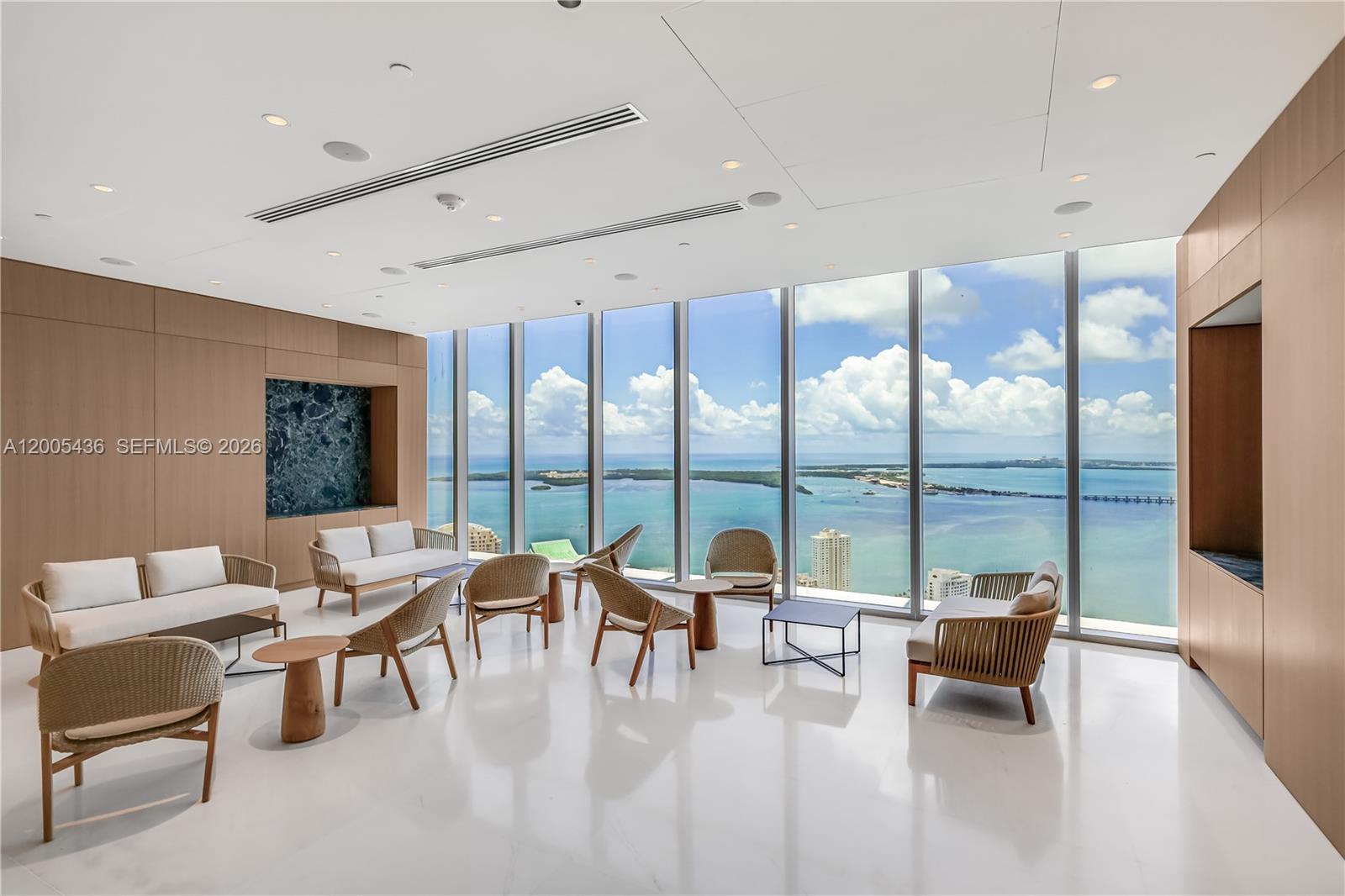 300 Biscayne Blvd Way #2802, Miami FL 33131