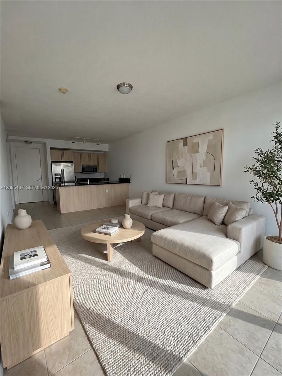 1111 SW 1st Ave #2124-N, Miami FL 33130
