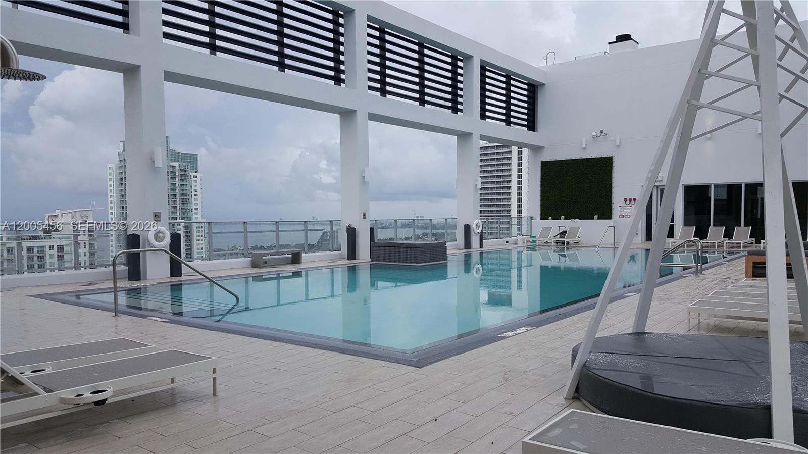 151 SE 1st St #1609, Miami FL 33131