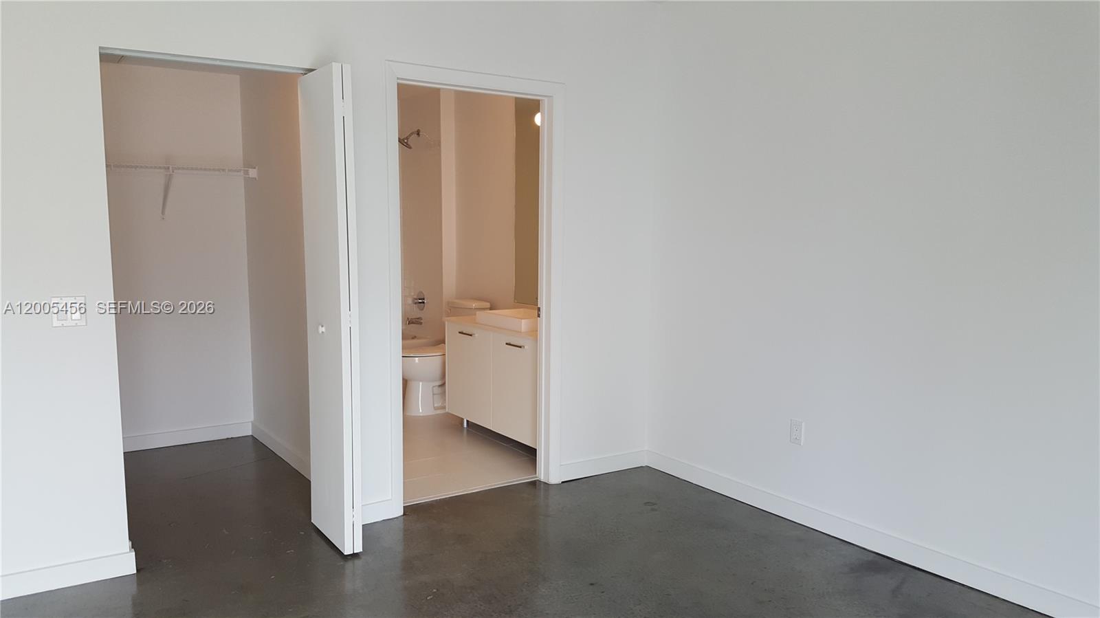 151 SE 1st St #1609, Miami FL 33131