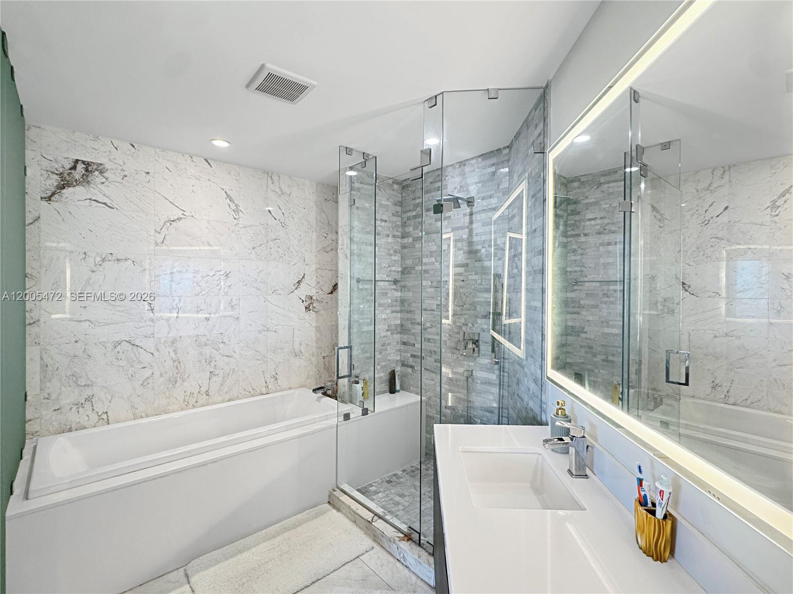 851 NE 1st Ave #3210, Miami FL 33132