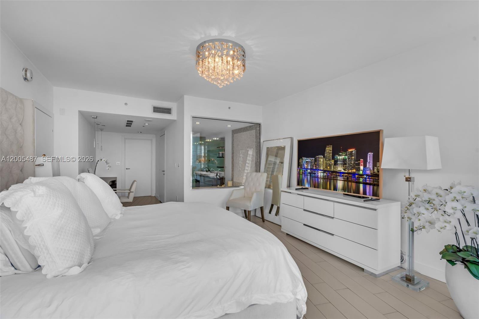 200 Biscayne Boulevard Way #3407, Miami FL 33131