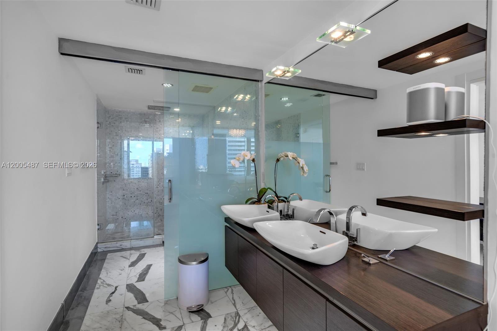 200 Biscayne Boulevard Way #3407, Miami FL 33131