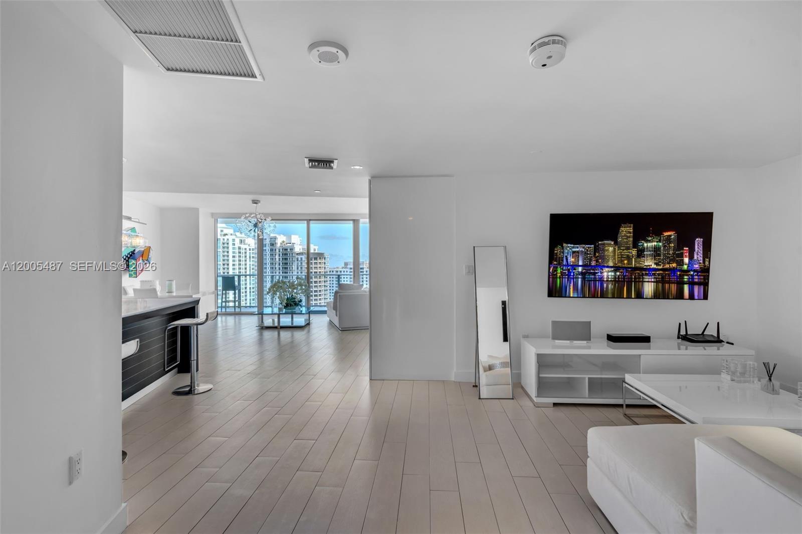 200 Biscayne Boulevard Way #3407, Miami FL 33131