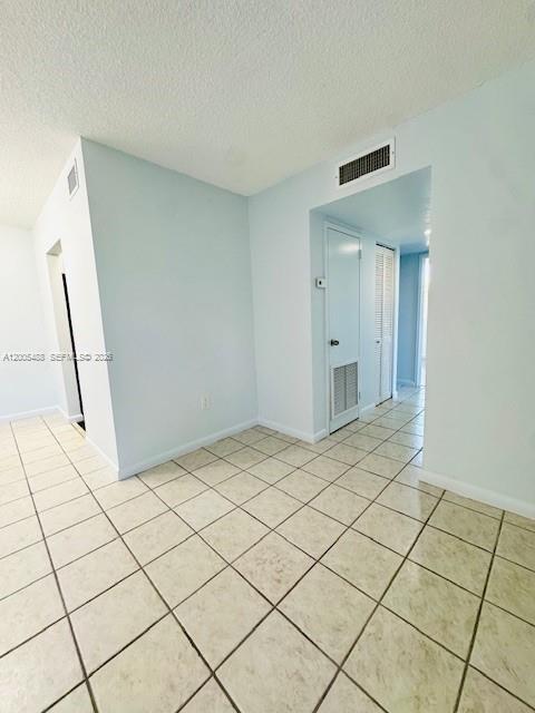 North Miami FL 33181 - A12005488