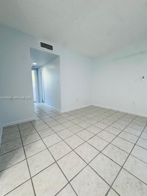 North Miami FL 33181 - A12005488