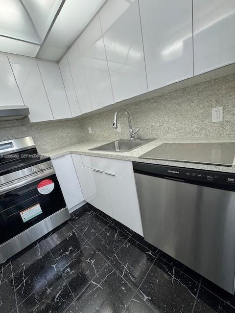 North Miami FL 33181 - A12005488