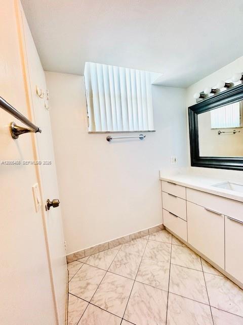 North Miami FL 33181 - A12005488