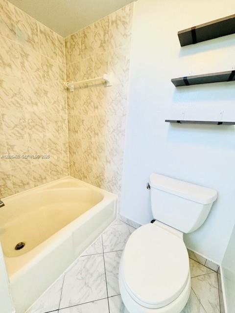 North Miami FL 33181 - A12005488