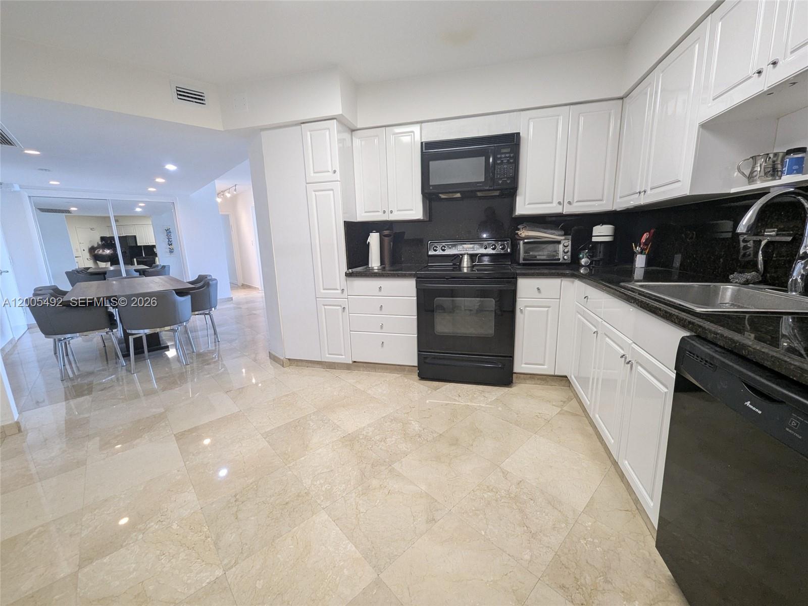 5161 Collins Ave #518, Miami Beach FL 33140