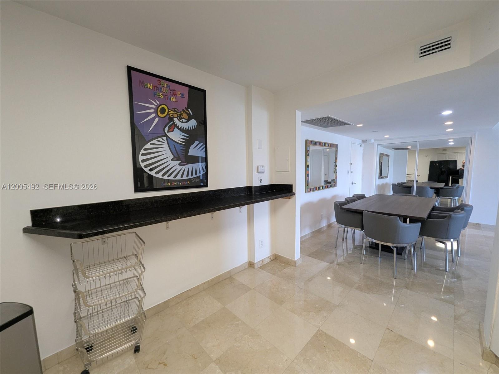 5161 Collins Ave #518, Miami Beach FL 33140