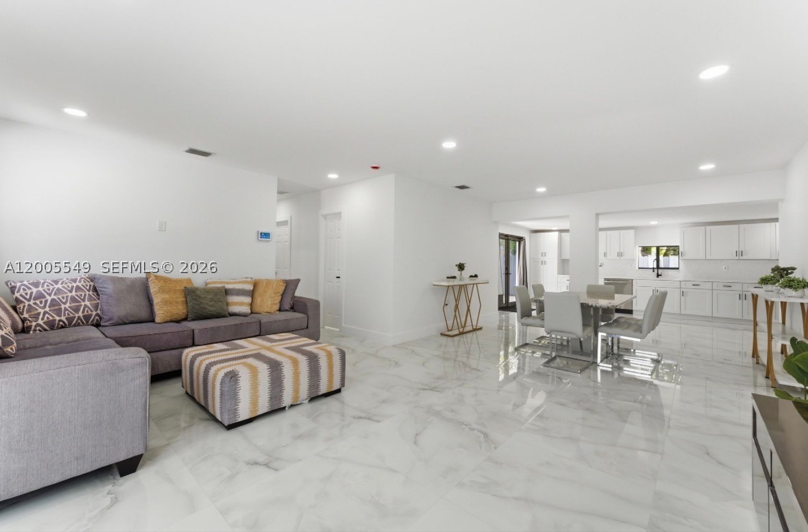 1810 NE 161st St, North Miami Beach FL 33162