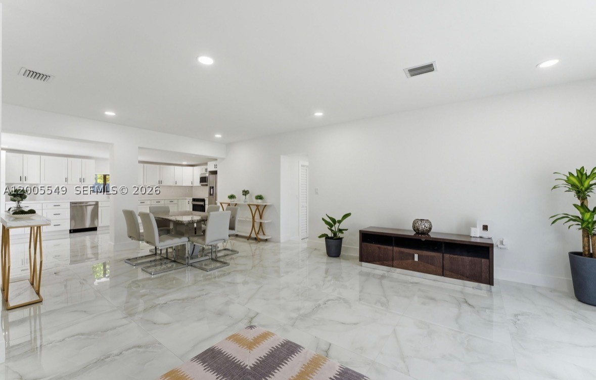 1810 NE 161st St, North Miami Beach FL 33162
