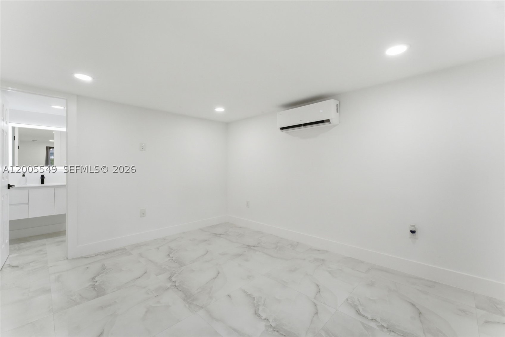 1810 NE 161st St, North Miami Beach FL 33162
