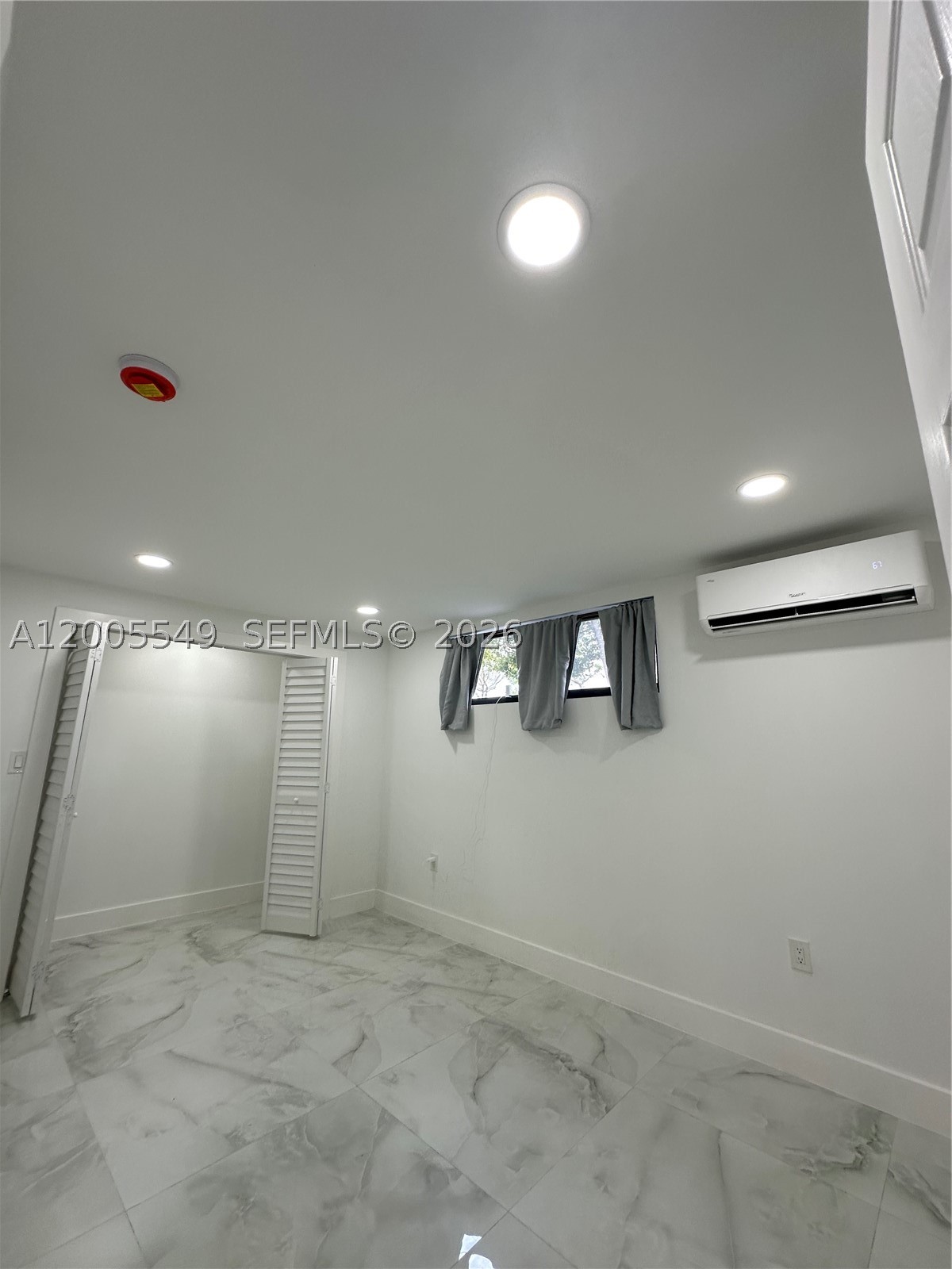 1810 NE 161st St, North Miami Beach FL 33162