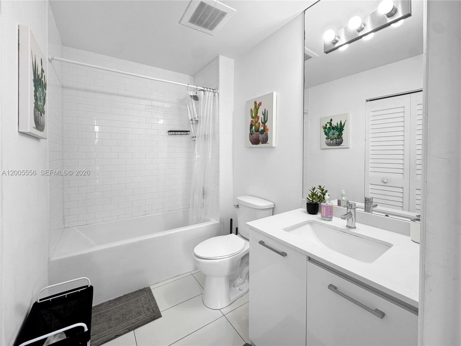 151 SE 1st St #2702, Miami FL 33131