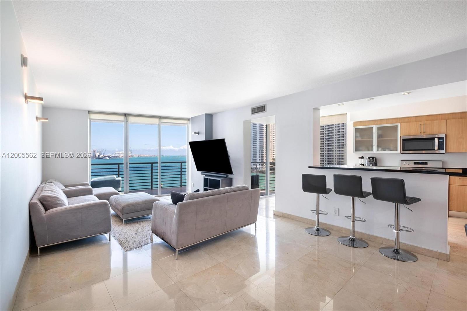 325 S Biscayne Blvd #823, Miami FL 33131