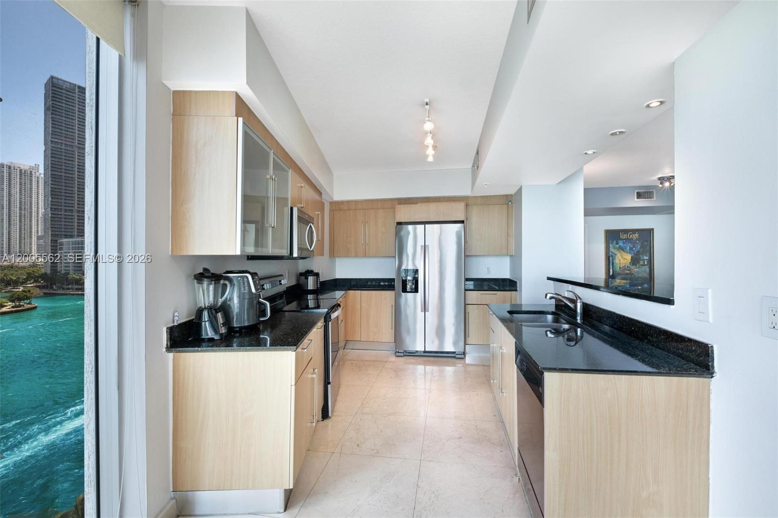 325 S Biscayne Blvd #823, Miami FL 33131